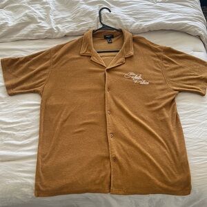 Short sleeve button up